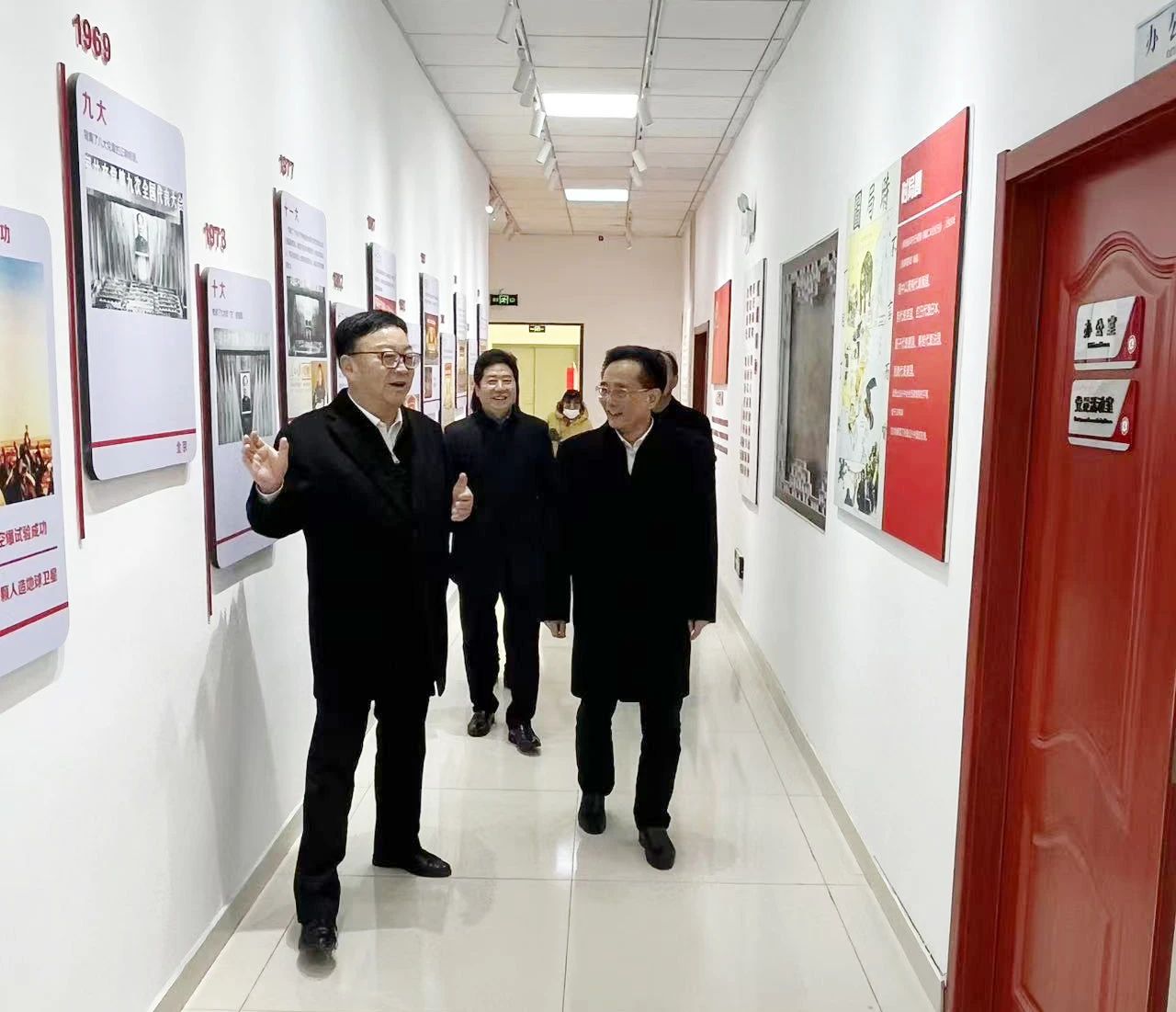 嘉兴市政协副主席薛佳平一行来商会考察调研